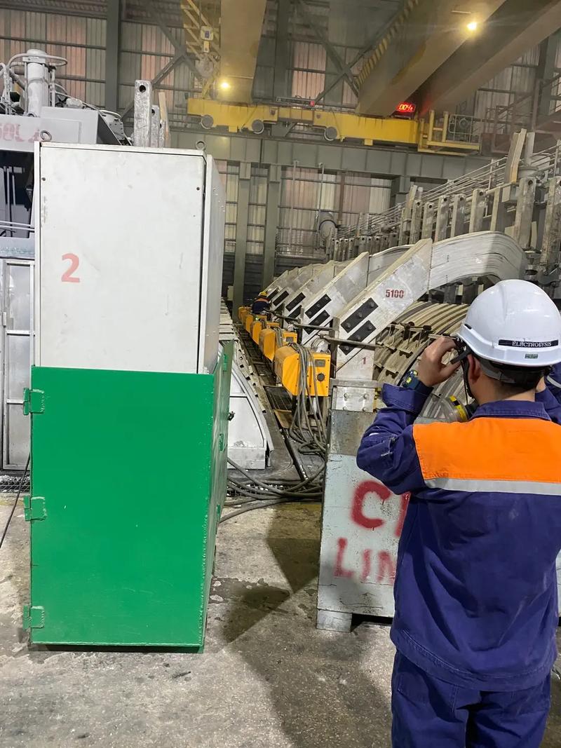 大電流開關的安裝與調試 機械設備安裝的關鍵環(huán)節(jié)